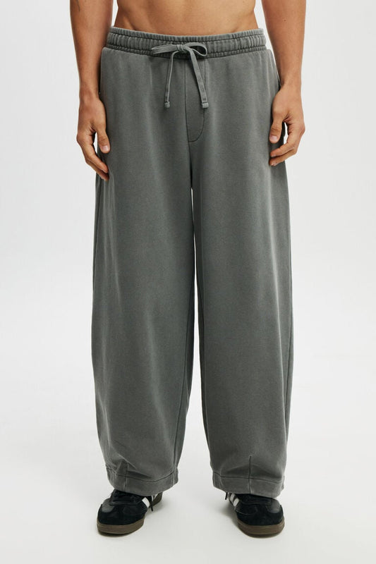 (PRE-ORDER 5-7 WEEKS) GREY BAGGY SWEATS